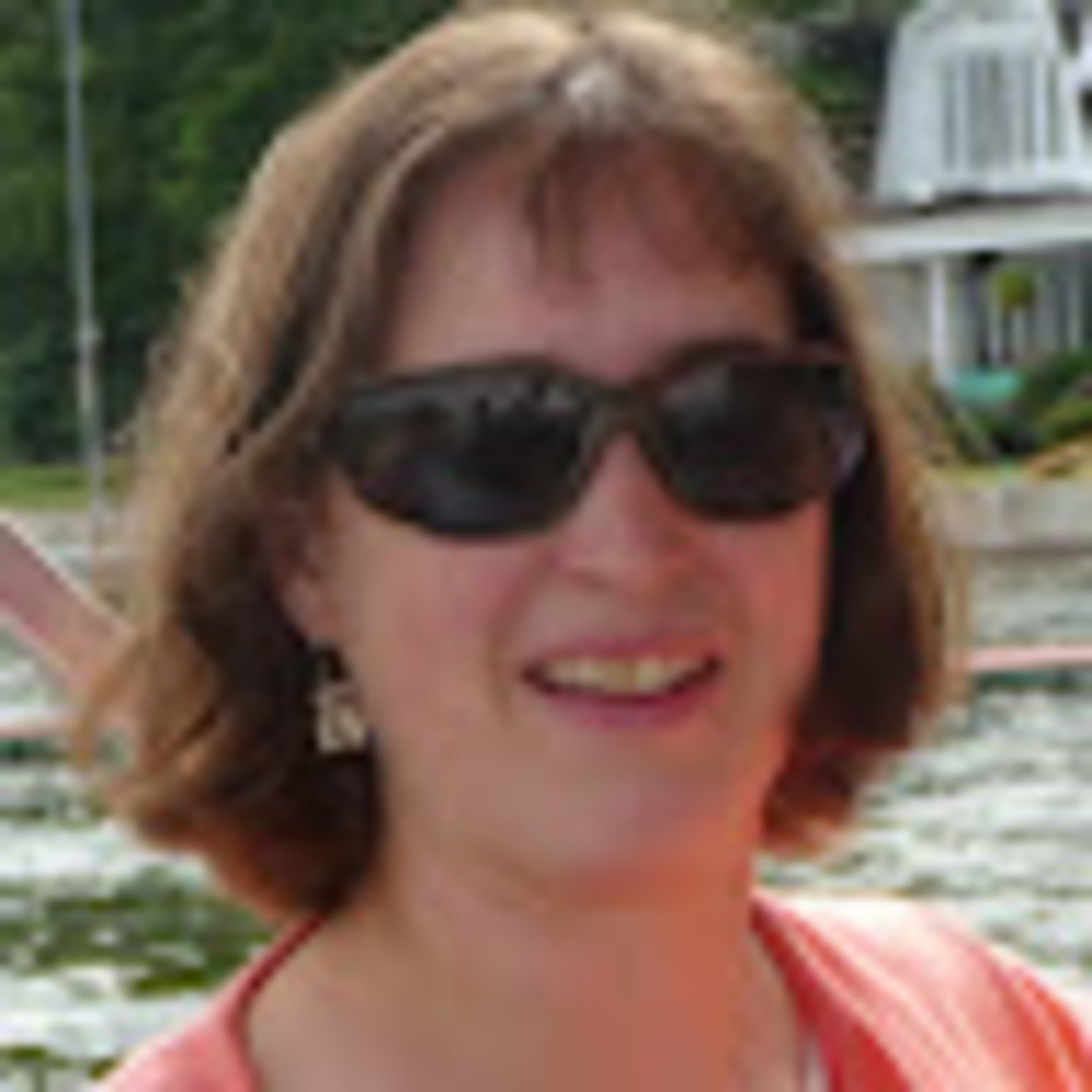 Meet your Posher, Kira